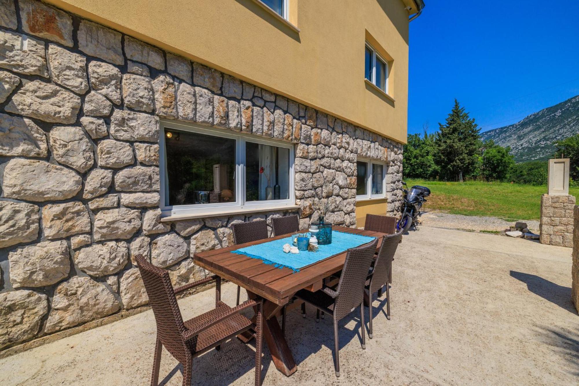 Emaris Lägenhet Tribalj  Exteriör bild